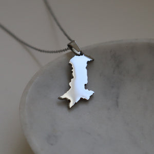 Pakistan country map necklace silver plated on stainless steel