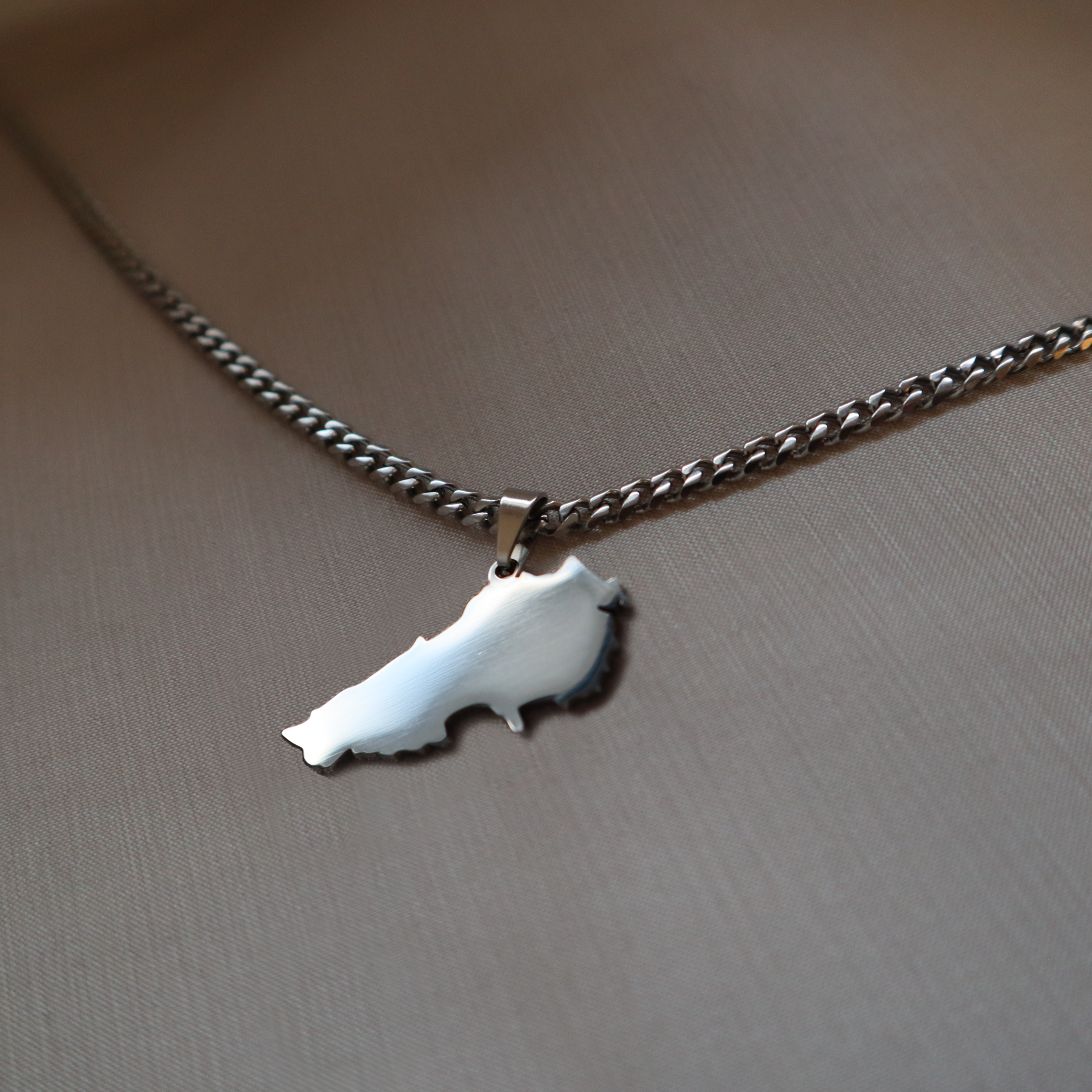 Mens cheap 2025 necklaces uk